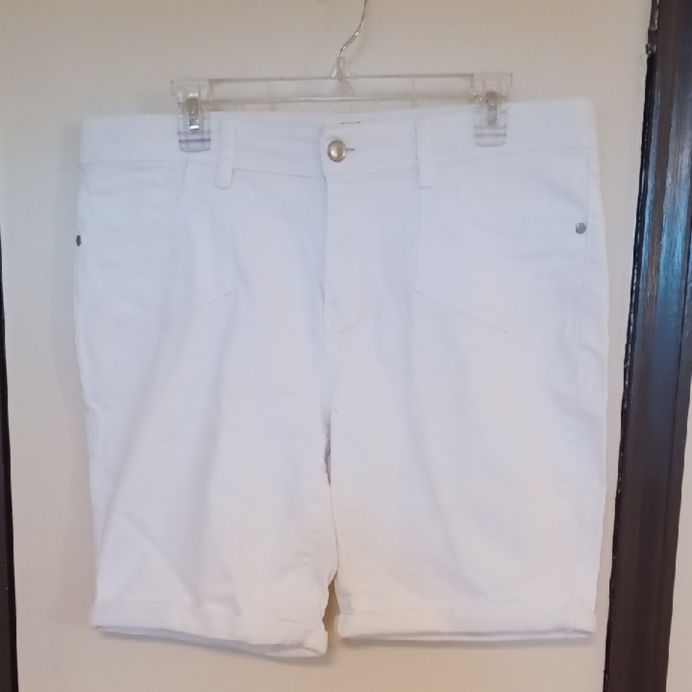 Cato Women's White Shorts